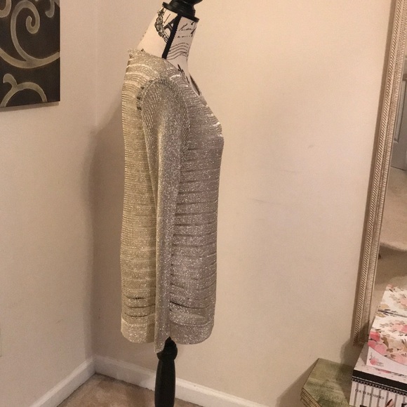 Pull over sweater in gold - Picture 4 of 6